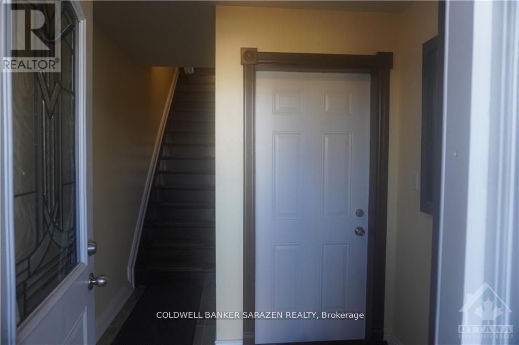 2 - 326 Flora Street, Ottawa, Ontario  K1R 5S3 - Photo 3 - X12948498