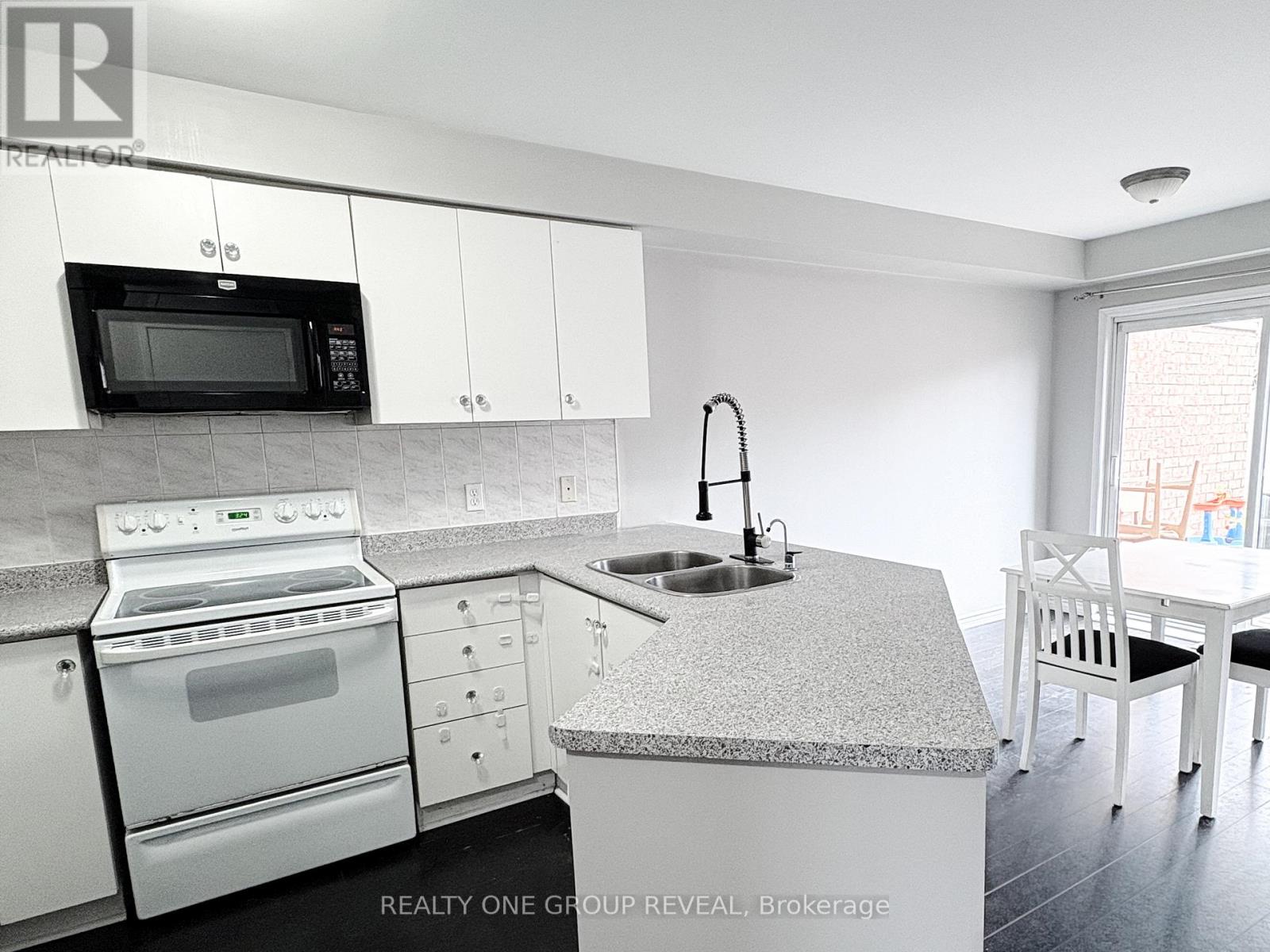 47 Cornish Drive, Clarington, Ontario  L1E 3E3 - Photo 2 - E12948520