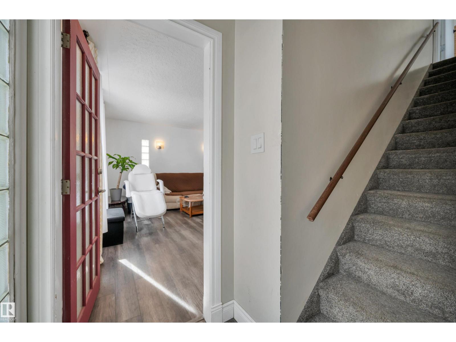 12436 75 St Nw, Edmonton, Alberta  T5B 2C2 - Photo 5 - E4478860