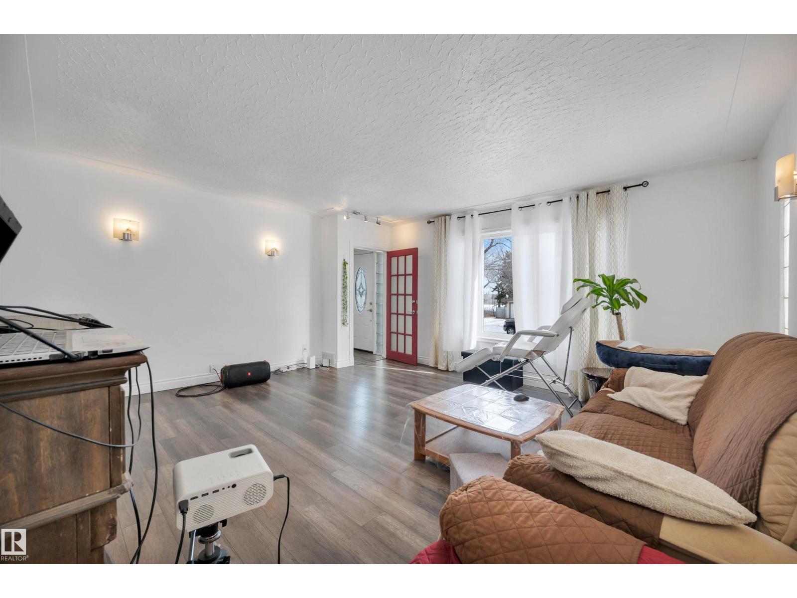 12436 75 St Nw, Edmonton, Alberta  T5B 2C2 - Photo 8 - E4478860