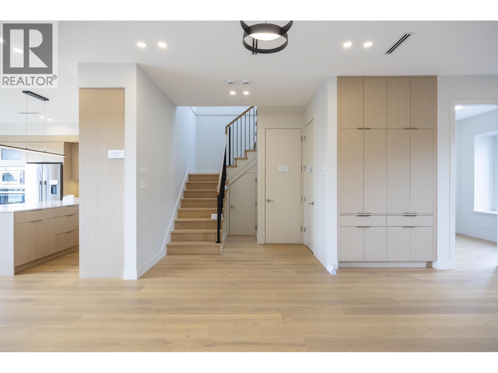 6252 Kitchener Street, Burnaby, British Columbia  V5B 2J4 - Photo 15 - R3106261