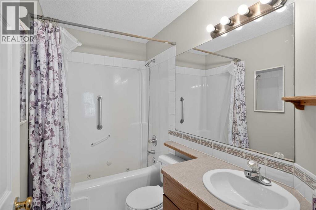 317 Martindale Drive Ne, Calgary, Alberta  T3J 3Y1 - Photo 17 - A2294407