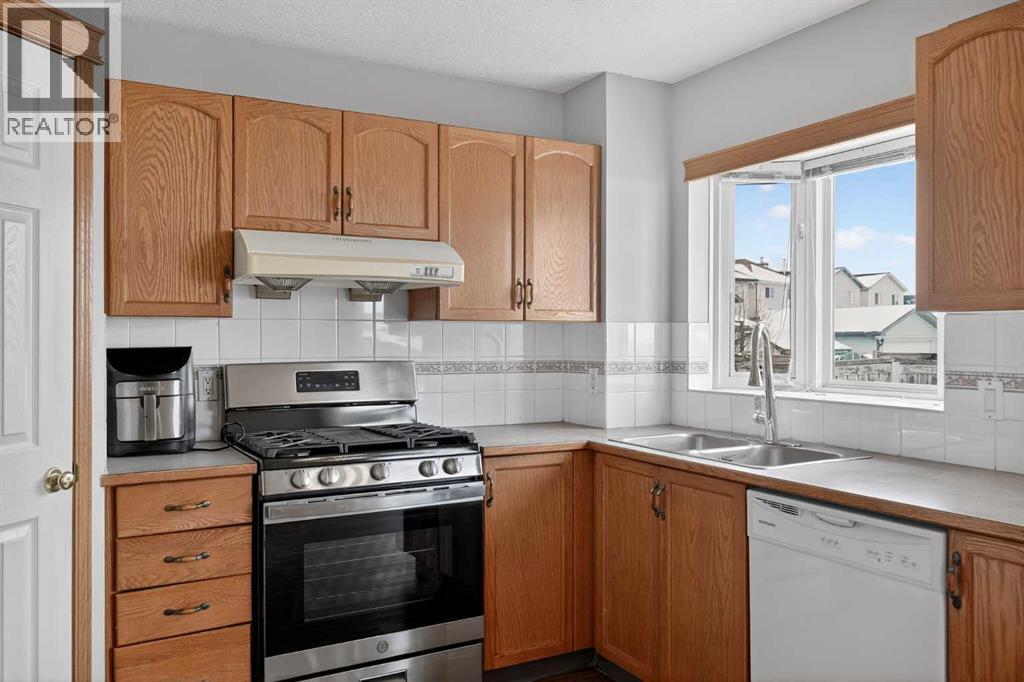 317 Martindale Drive Ne, Calgary, Alberta  T3J 3Y1 - Photo 11 - A2294407