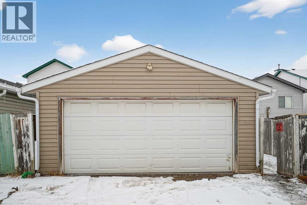 317 Martindale Drive Ne, Calgary, Alberta  T3J 3Y1 - Photo 34 - A2294407