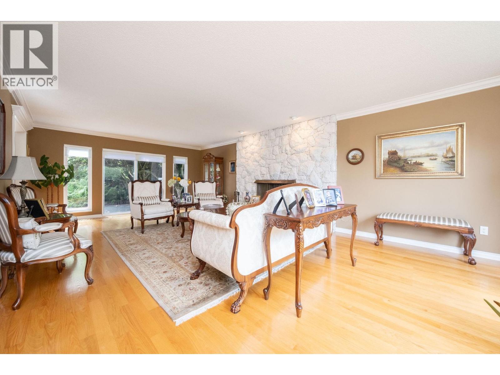 6350 Buckingham Drive, Burnaby, British Columbia  V5E 2A7 - Photo 4 - R3106189