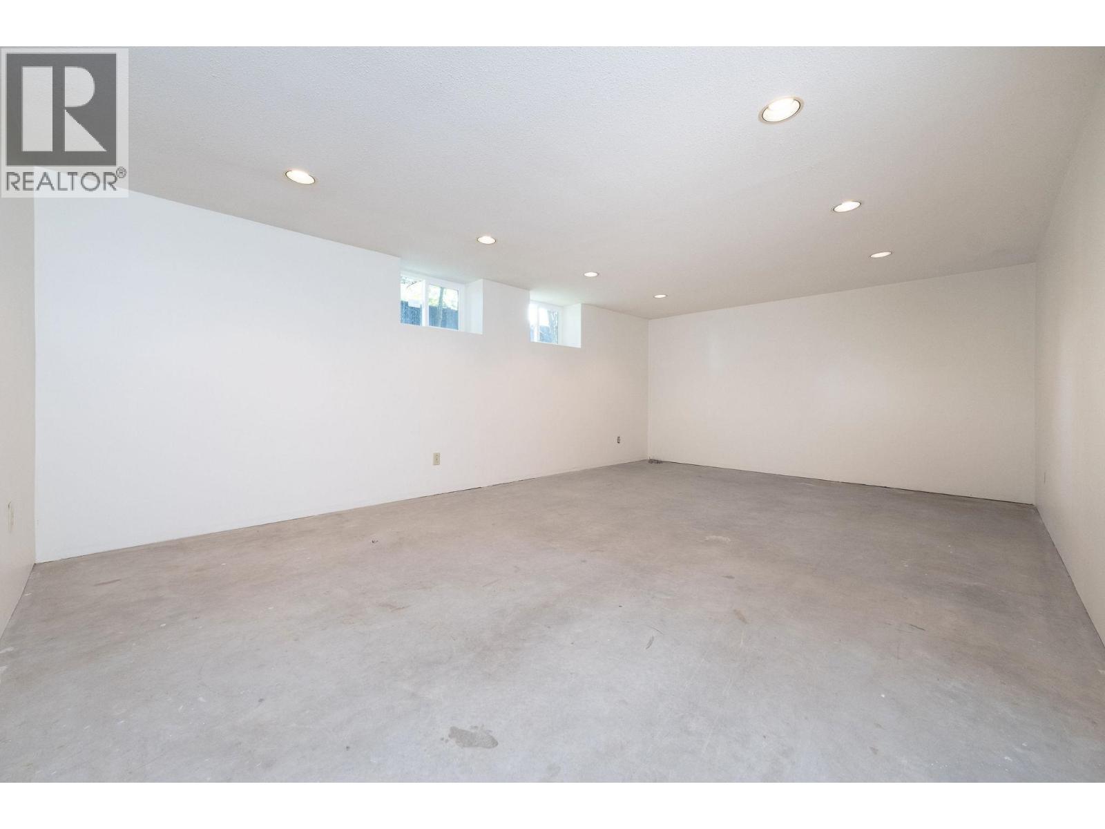 6350 Buckingham Drive, Burnaby, British Columbia  V5E 2A7 - Photo 31 - R3106189