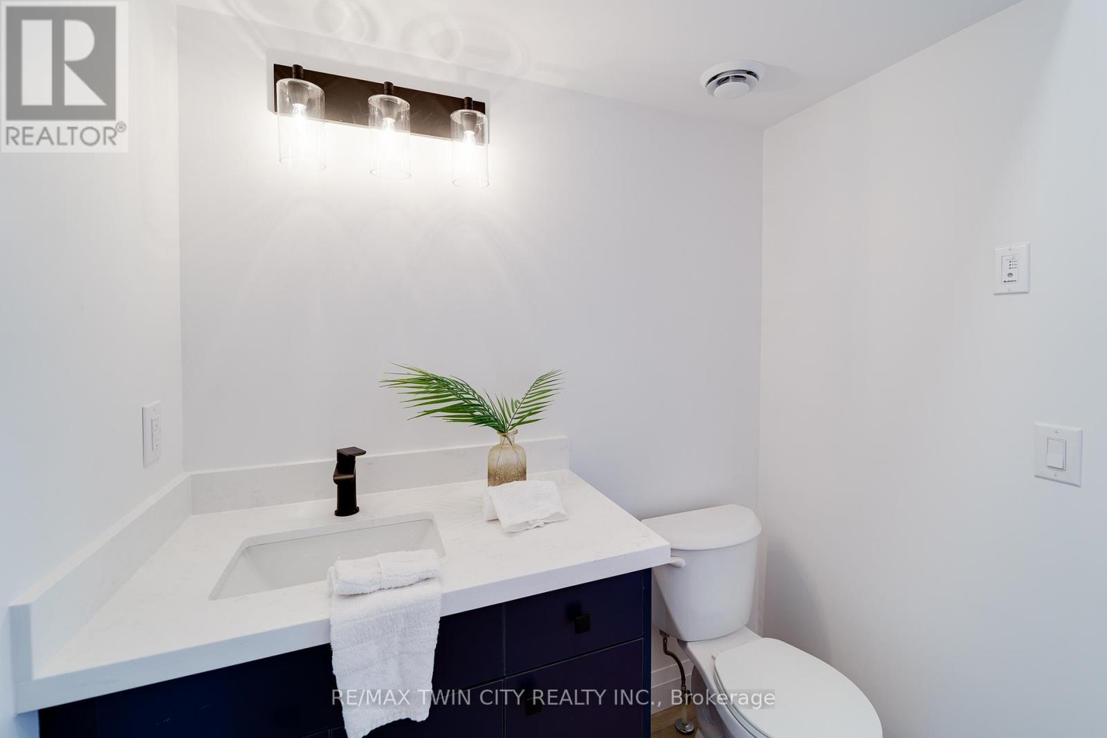 3 - 825 Stirling Avenue S, Kitchener, Ontario  N2M 3K4 - Photo 13 - X12948508