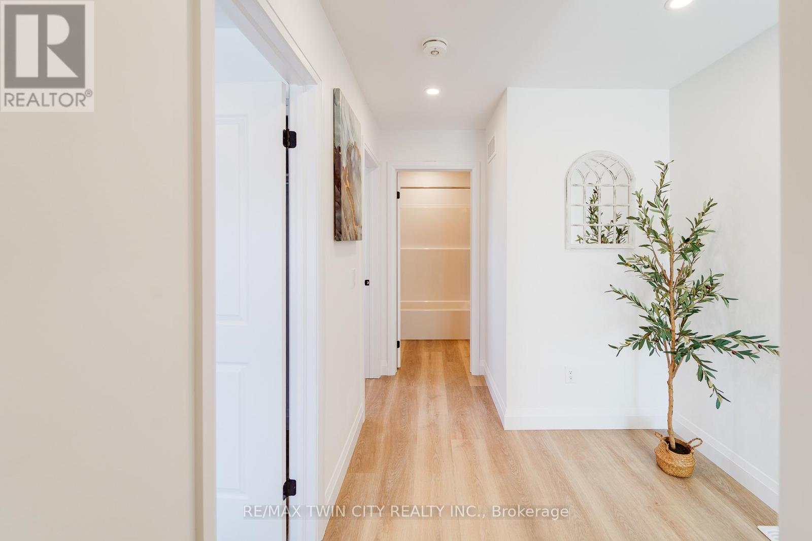 3 - 825 Stirling Avenue S, Kitchener, Ontario  N2M 3K4 - Photo 19 - X12948508