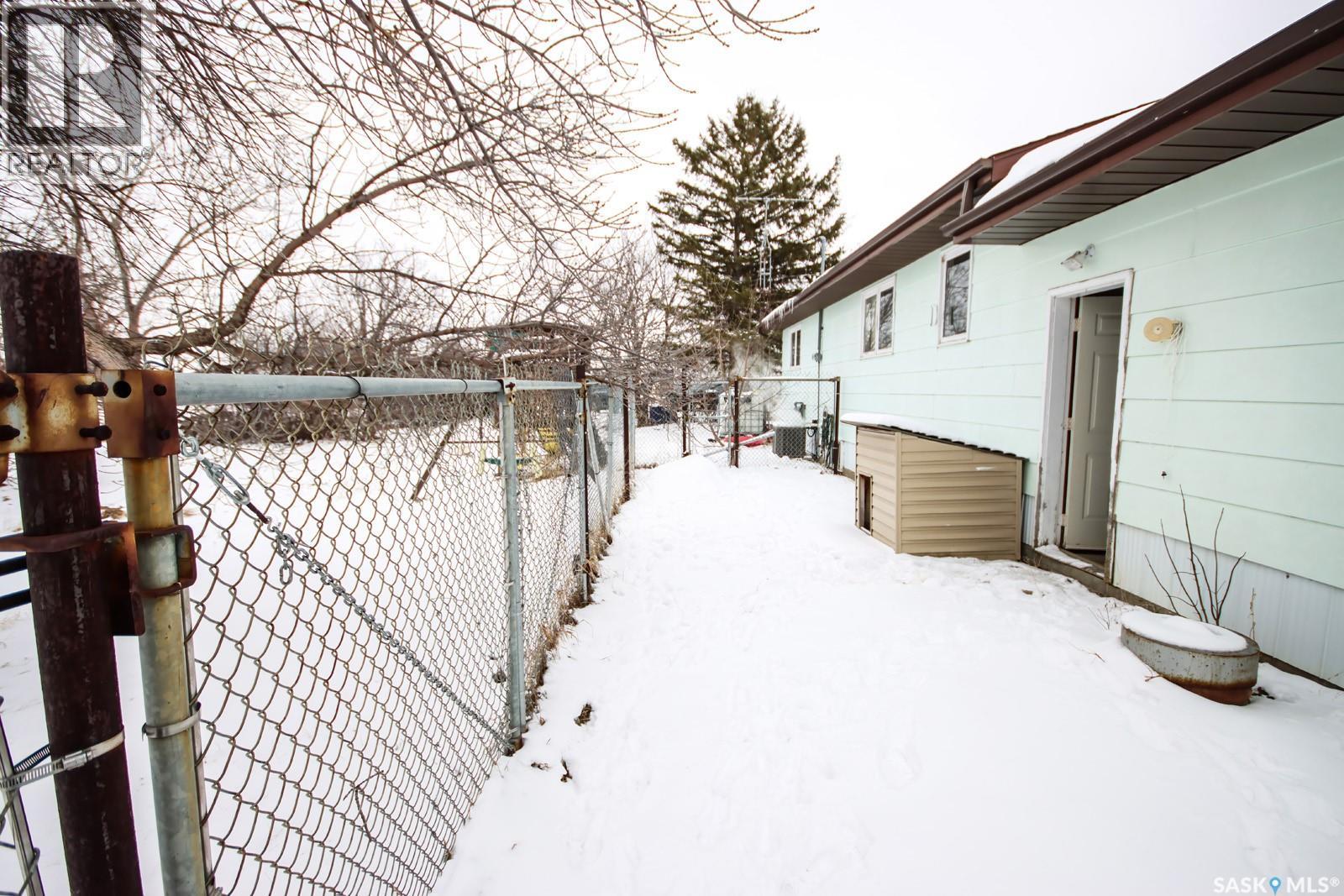 560 Tallman Street, Macoun, Saskatchewan  S0C 1P0 - Photo 24 - SK031883