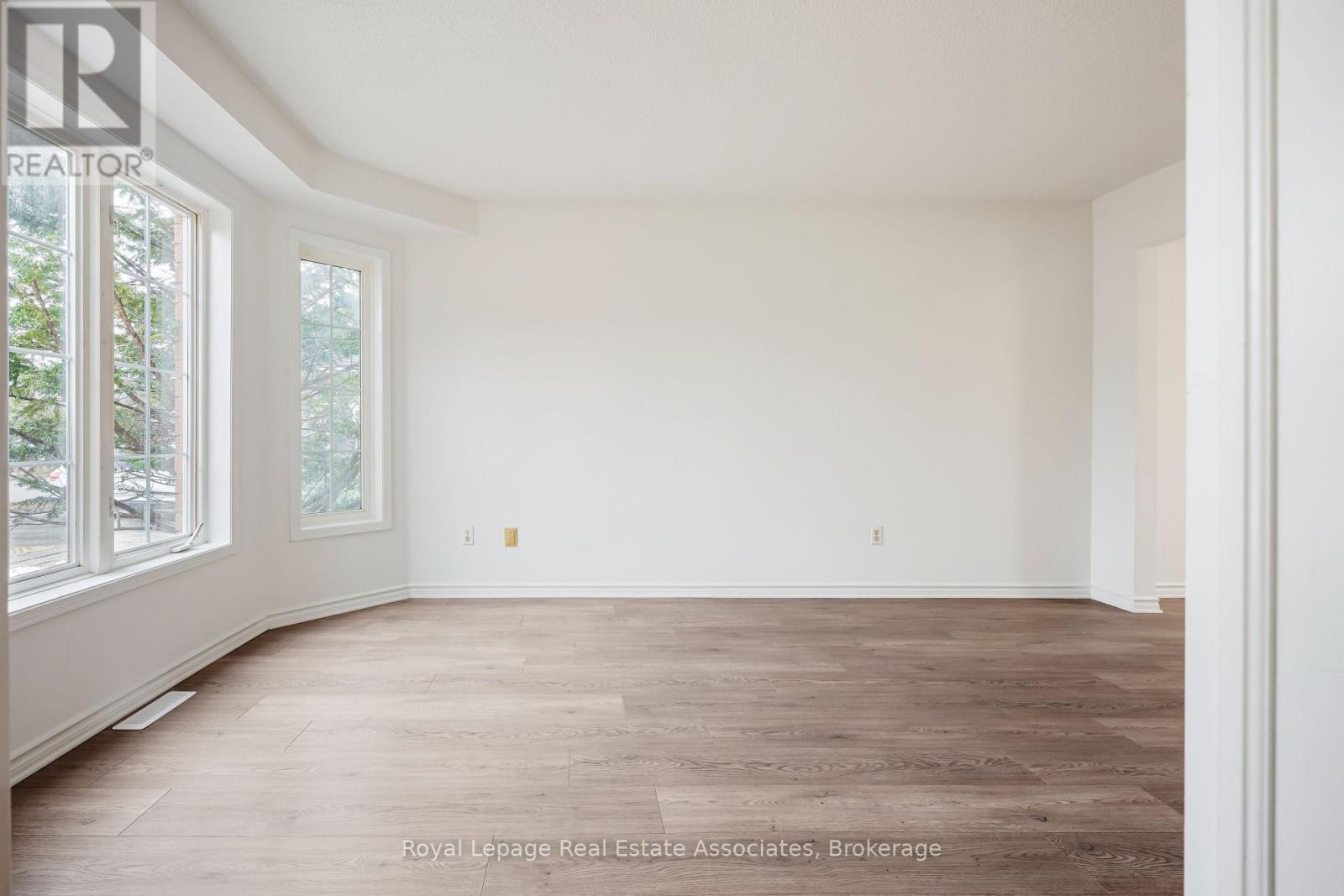 1101 Corrie Street, Innisfil, Ontario  L9S 1T7 - Photo 10 - N12947470