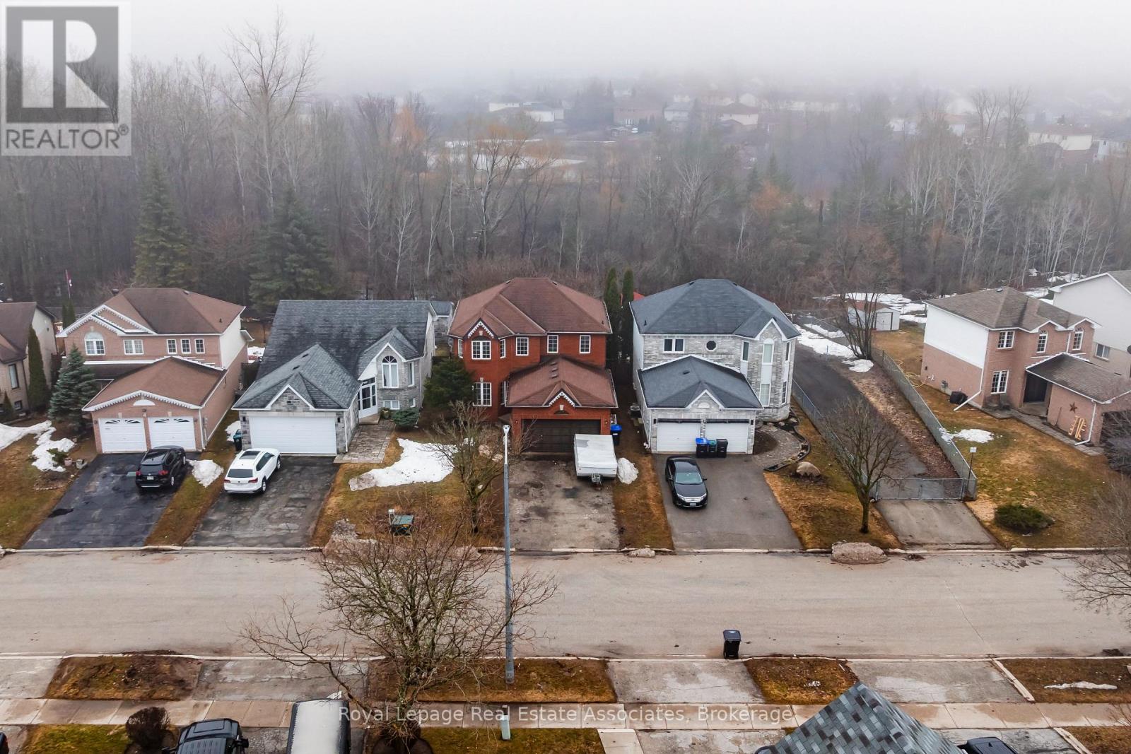 1101 Corrie Street, Innisfil, Ontario  L9S 1T7 - Photo 5 - N12947470