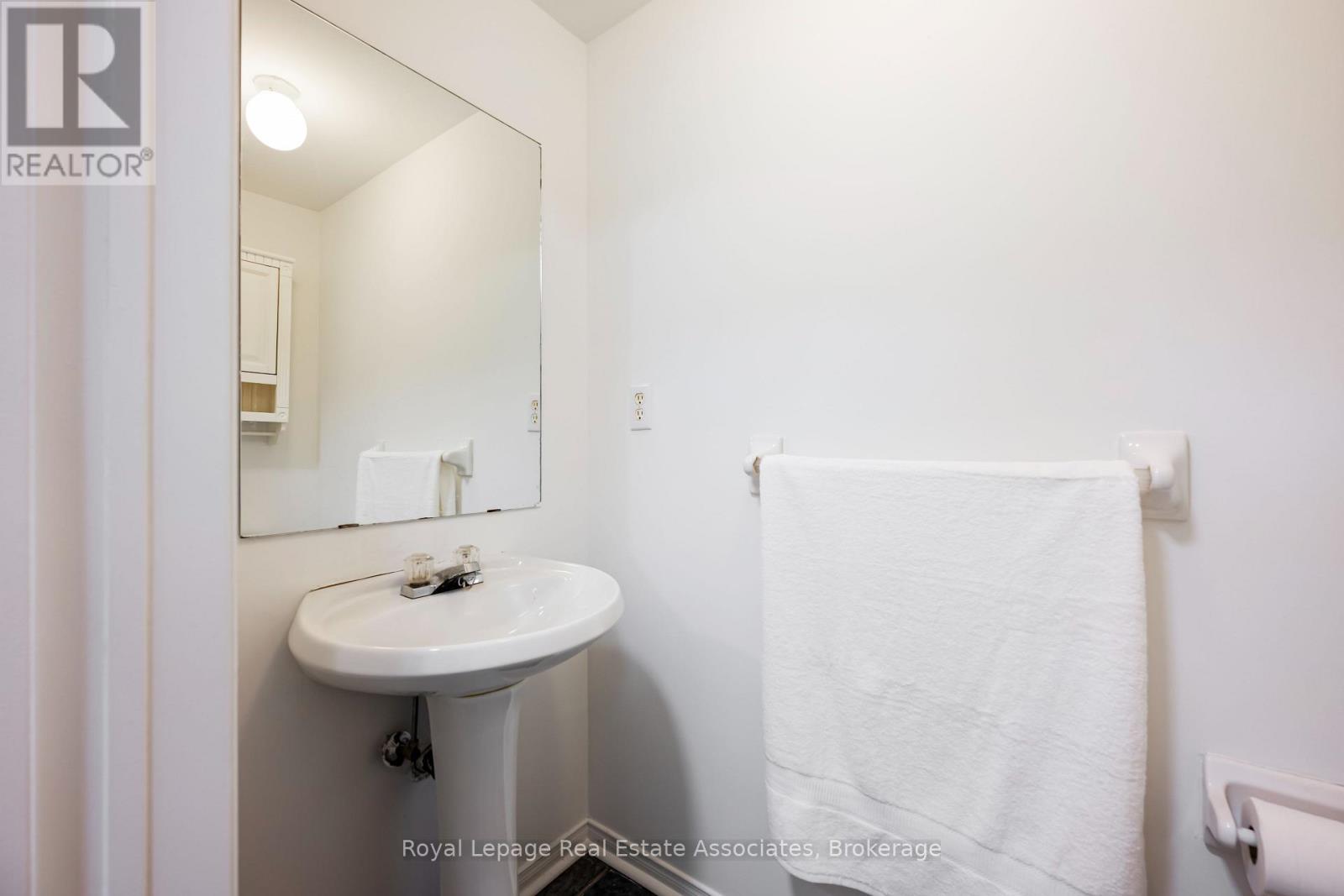 1101 Corrie Street, Innisfil, Ontario  L9S 1T7 - Photo 25 - N12947470