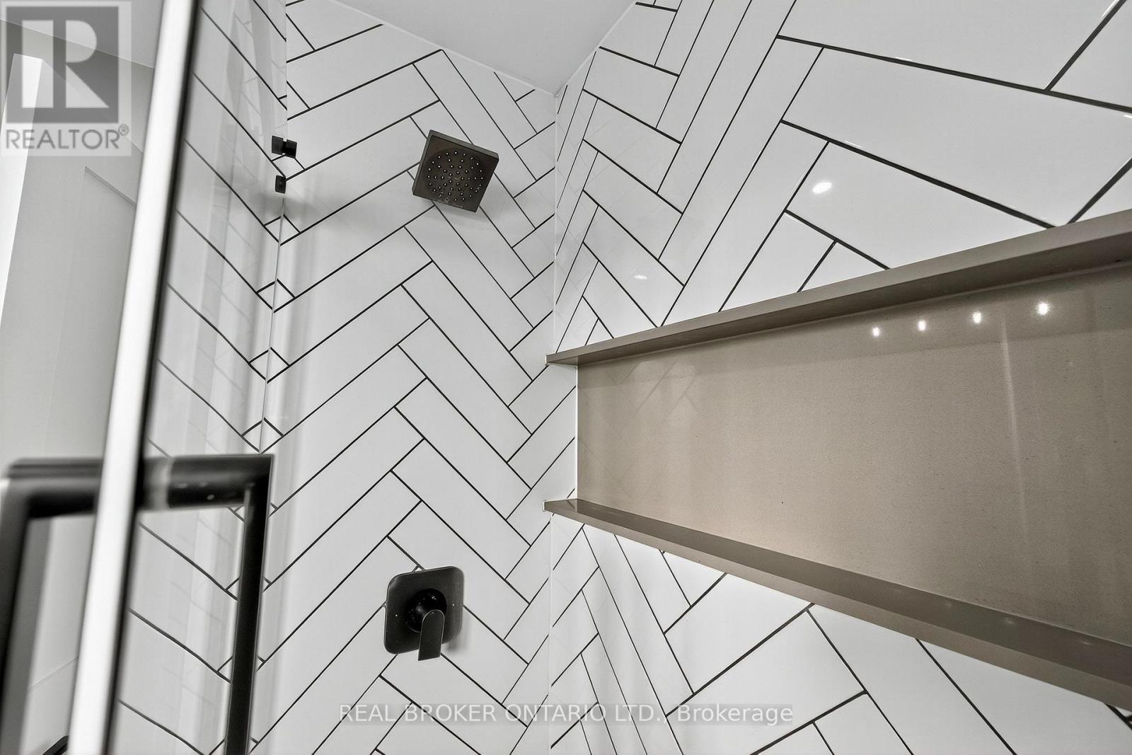 10 Essex Place, Brampton, Ontario  L6T 2A6 - Photo 30 - W12947856