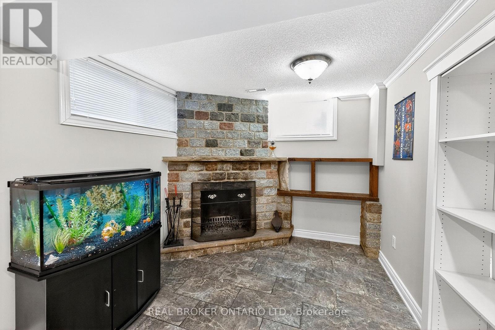 10 Essex Place, Brampton, Ontario  L6T 2A6 - Photo 33 - W12947856