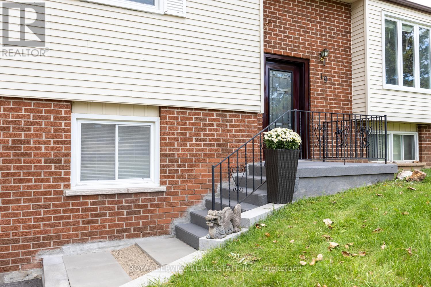 19 Propp Drive, Kawartha Lakes, Ontario  L0A 1K0 - Photo 4 - X12840044