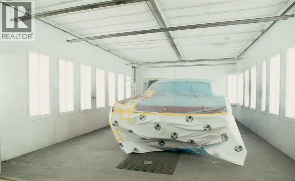 14230-14240 115 Avenue NW, Edmonton, Alberta  T5M 3B7 - Photo 5 - A2277018