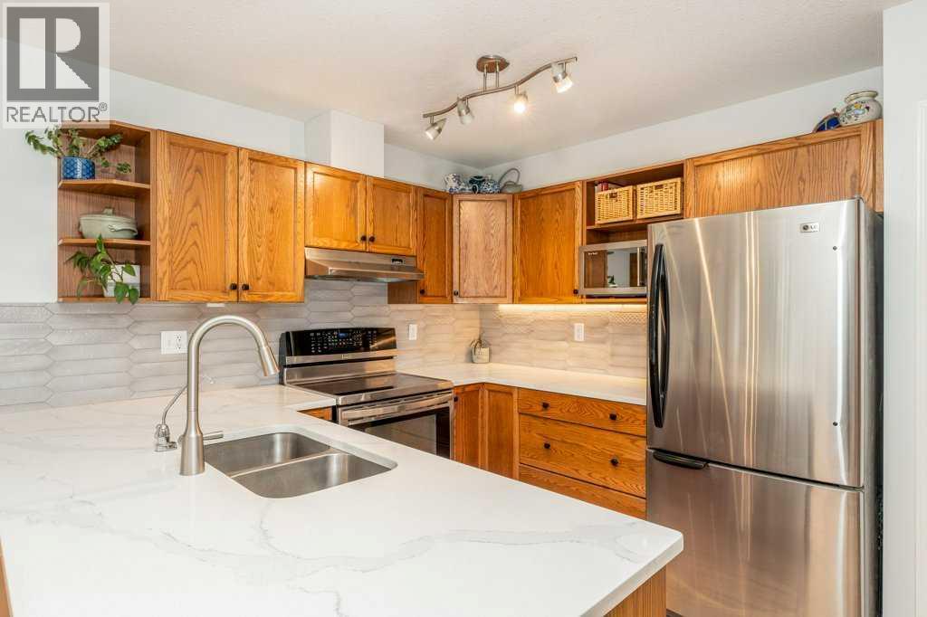 19, 1022 Rundleview Drive, Canmore, Alberta  T1W 2P2 - Photo 6 - A2295969