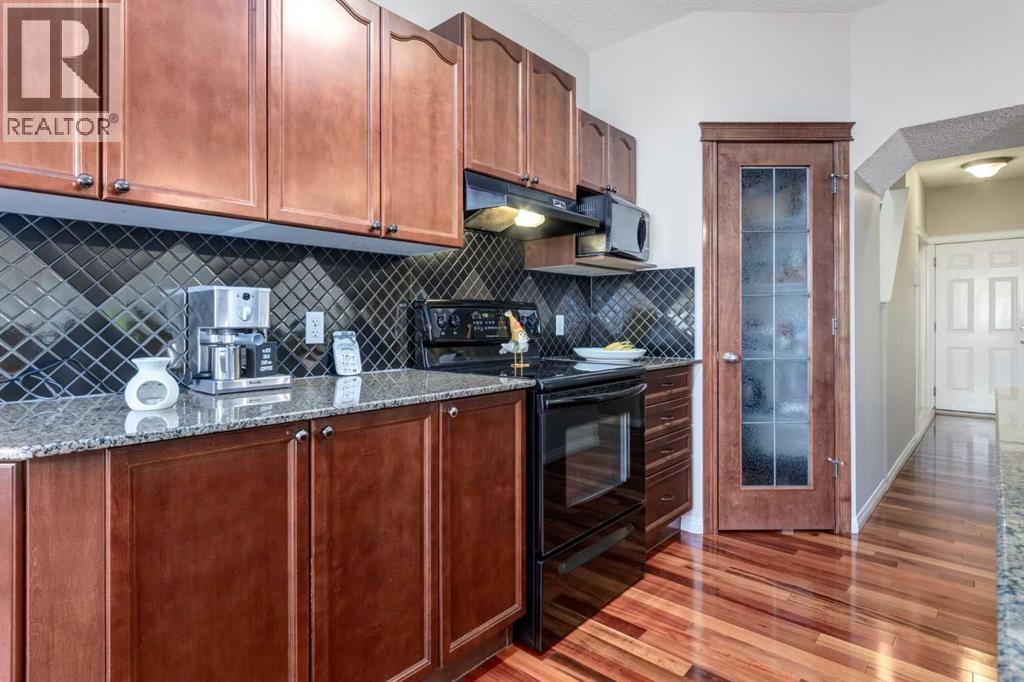 82 Everglen Crescent Sw, Calgary, Alberta  T2Y 0G5 - Photo 9 - A2296957