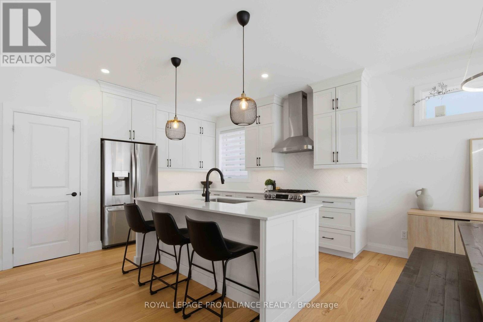 39 Schmidt Way, Quinte West, Ontario  K8V 0L5 - Photo 6 - X12888450