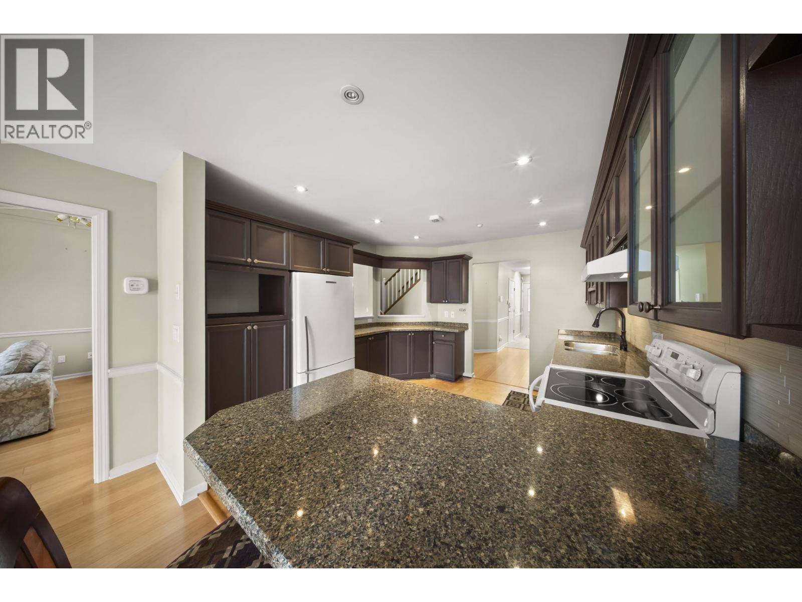 20 323 Governors Court, New Westminster, British Columbia  V3L 5S6 - Photo 19 - R3106023