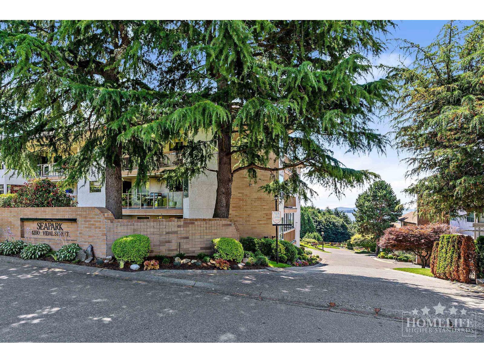 519 1350 VIDAL STREET, White Rock, British Columbia