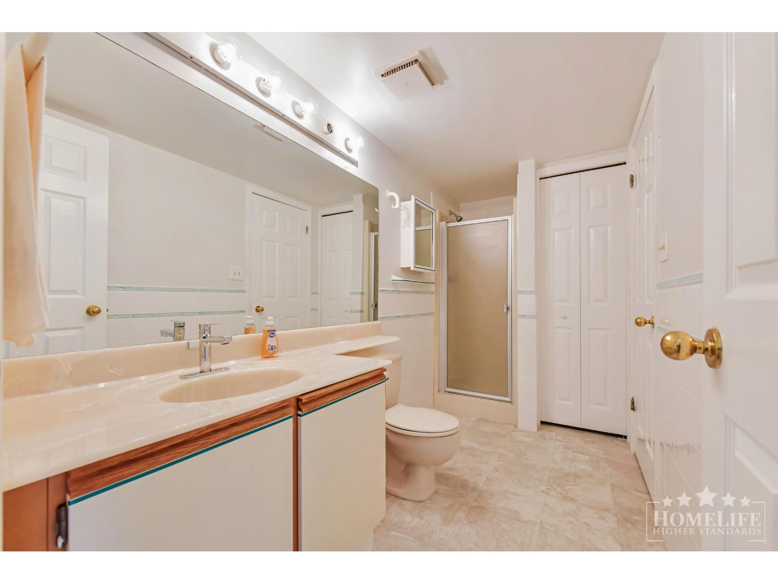 519 1350 Vidal Street, White Rock, British Columbia  V4B 5G6 - Photo 19 - R3106320