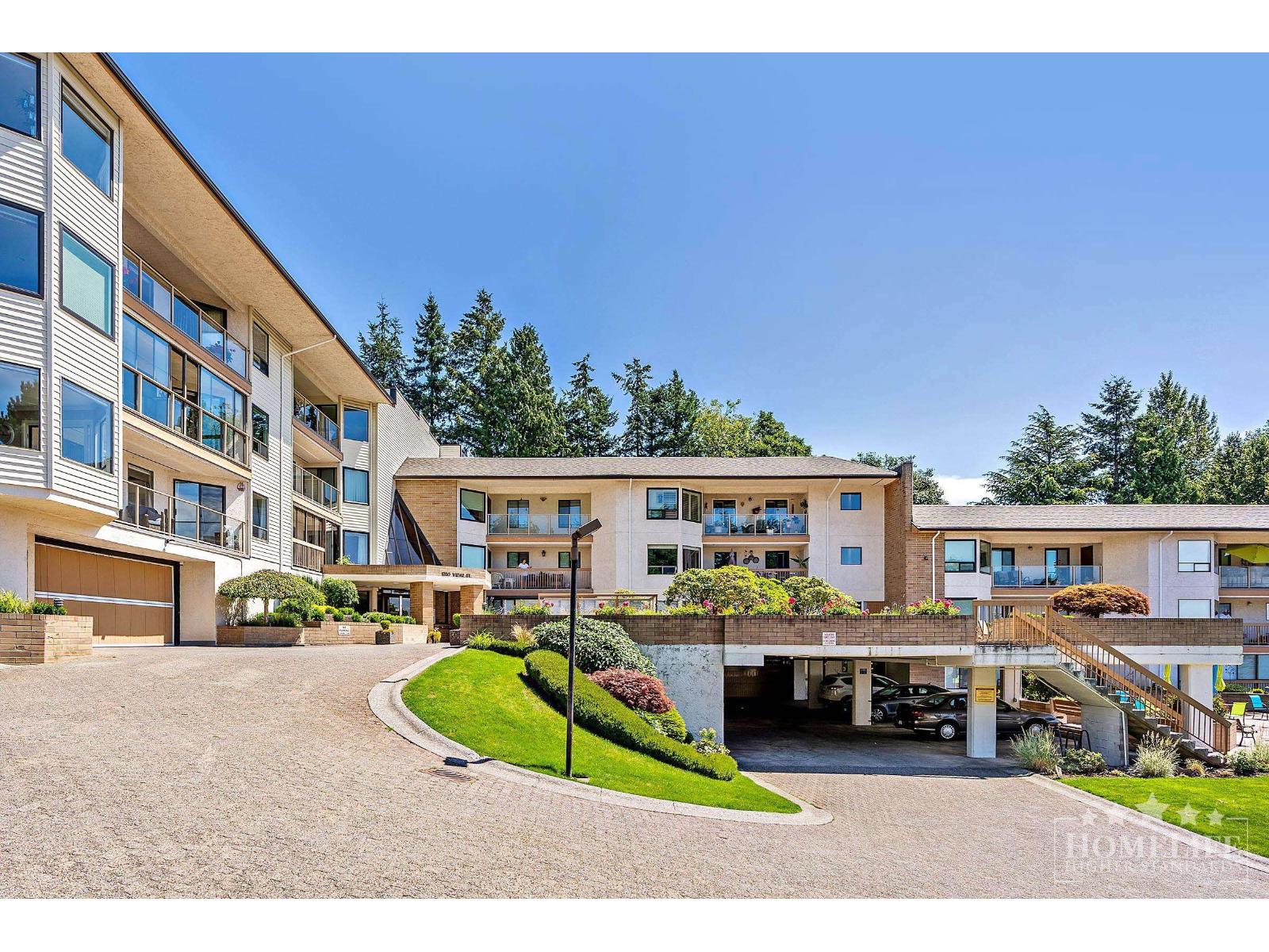 519 1350 Vidal Street, White Rock, British Columbia  V4B 5G6 - Photo 2 - R3106320