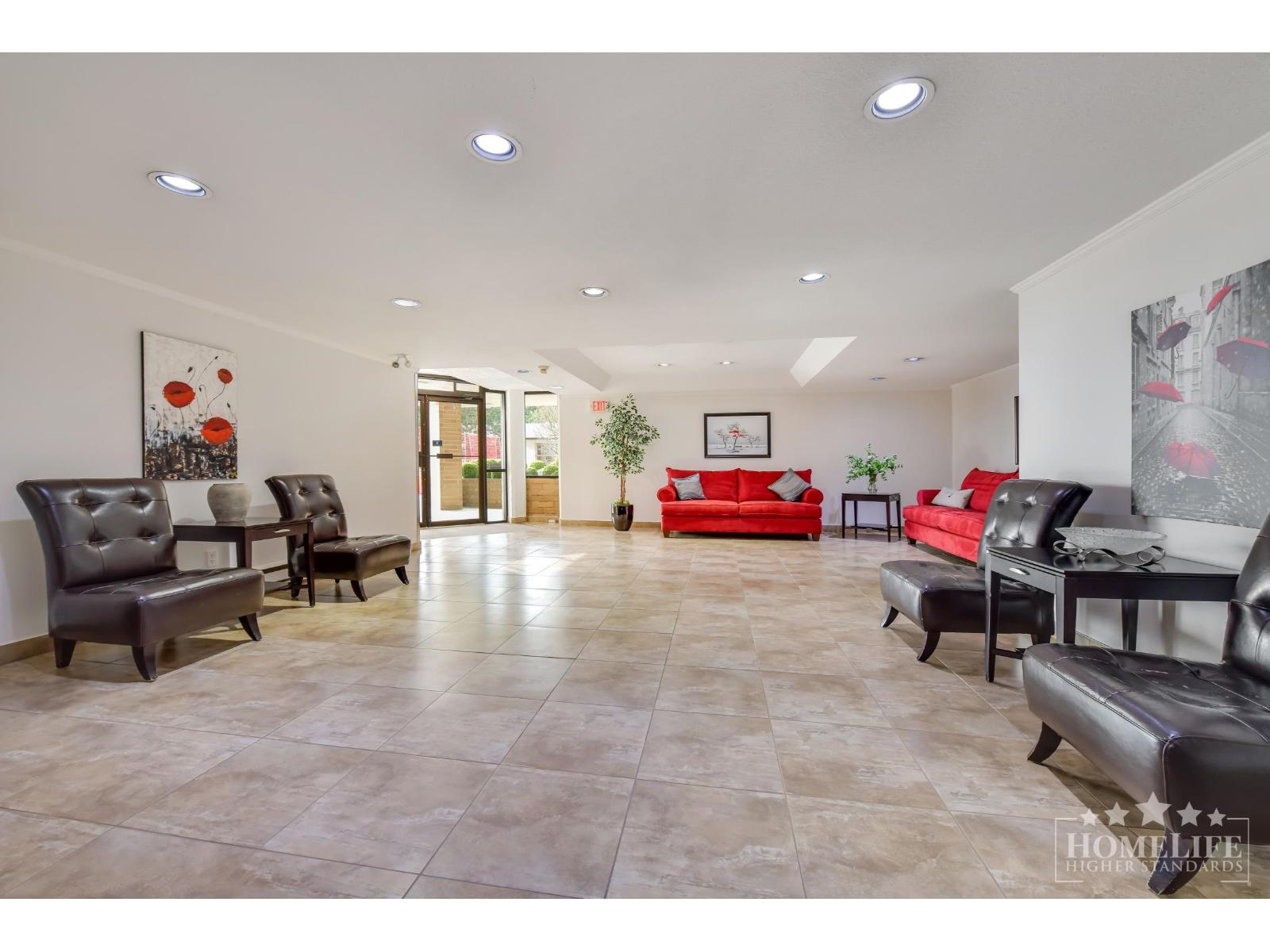 519 1350 Vidal Street, White Rock, British Columbia  V4B 5G6 - Photo 4 - R3106320