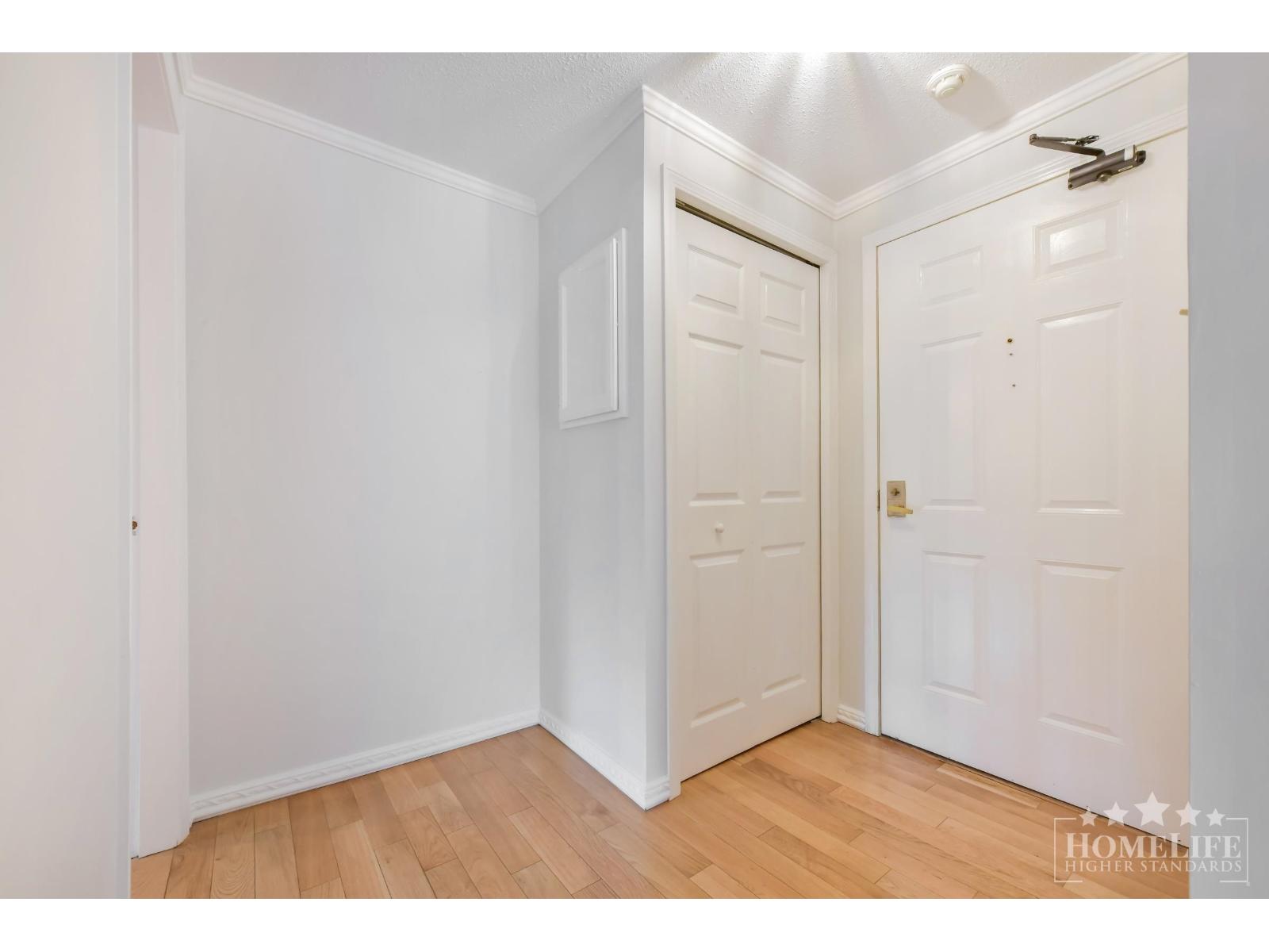 519 1350 Vidal Street, White Rock, British Columbia  V4B 5G6 - Photo 5 - R3106320