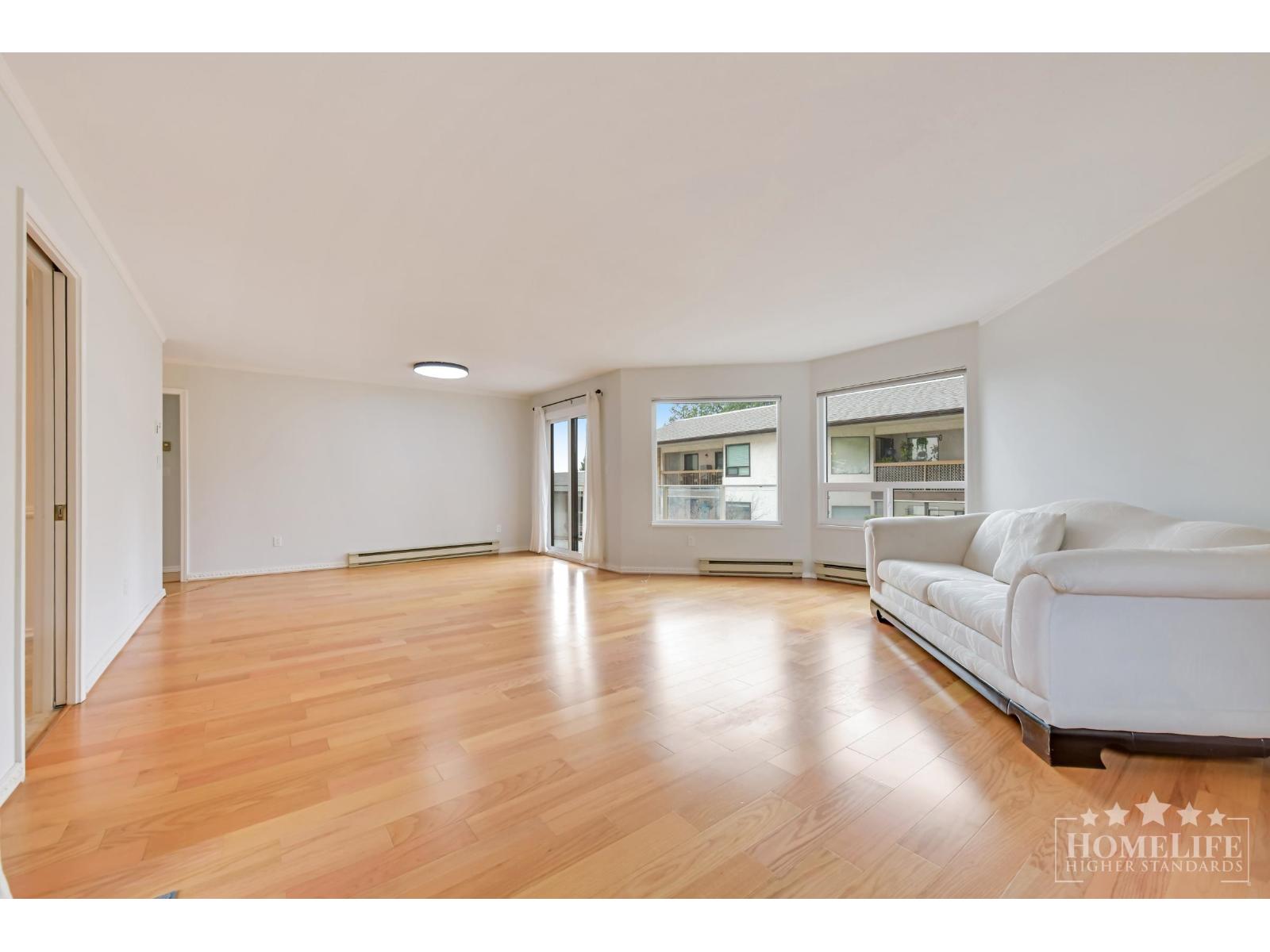 519 1350 Vidal Street, White Rock, British Columbia  V4B 5G6 - Photo 8 - R3106320