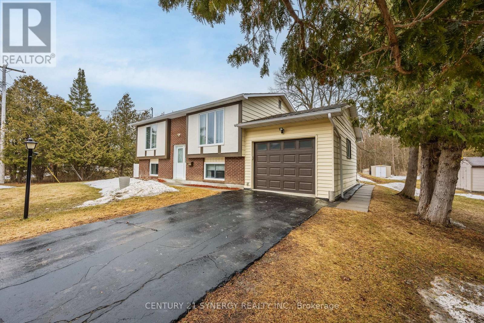 127 Snedden Drive, Mississippi Mills, Ontario  K0A 1A0 - Photo 2 - X12948544