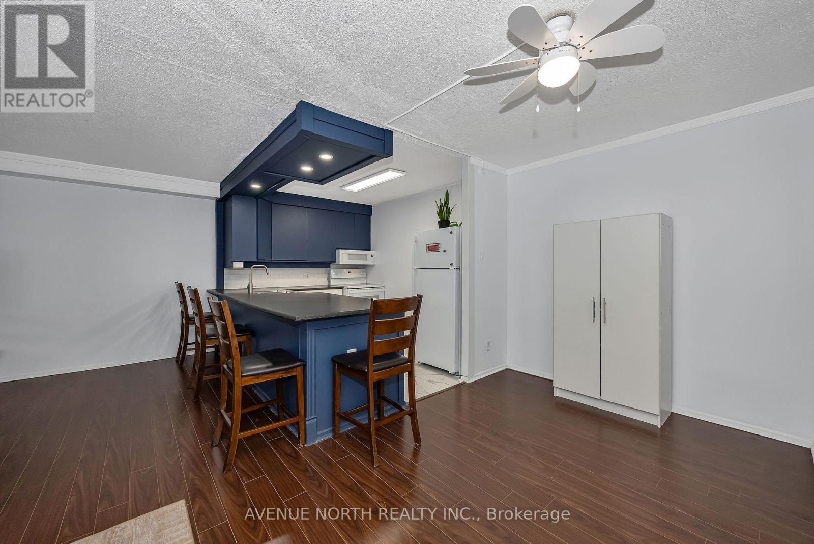 308 - 900 Dynes Road, Ottawa, Ontario  K2C 3L6 - Photo 5 - X12948562