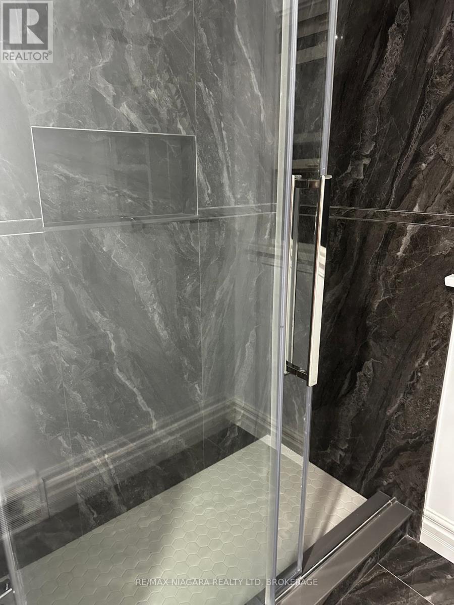 Main - 3577 Marlborough Place, Niagara Falls, Ontario  L2J 2S2 - Photo 9 - X12948556