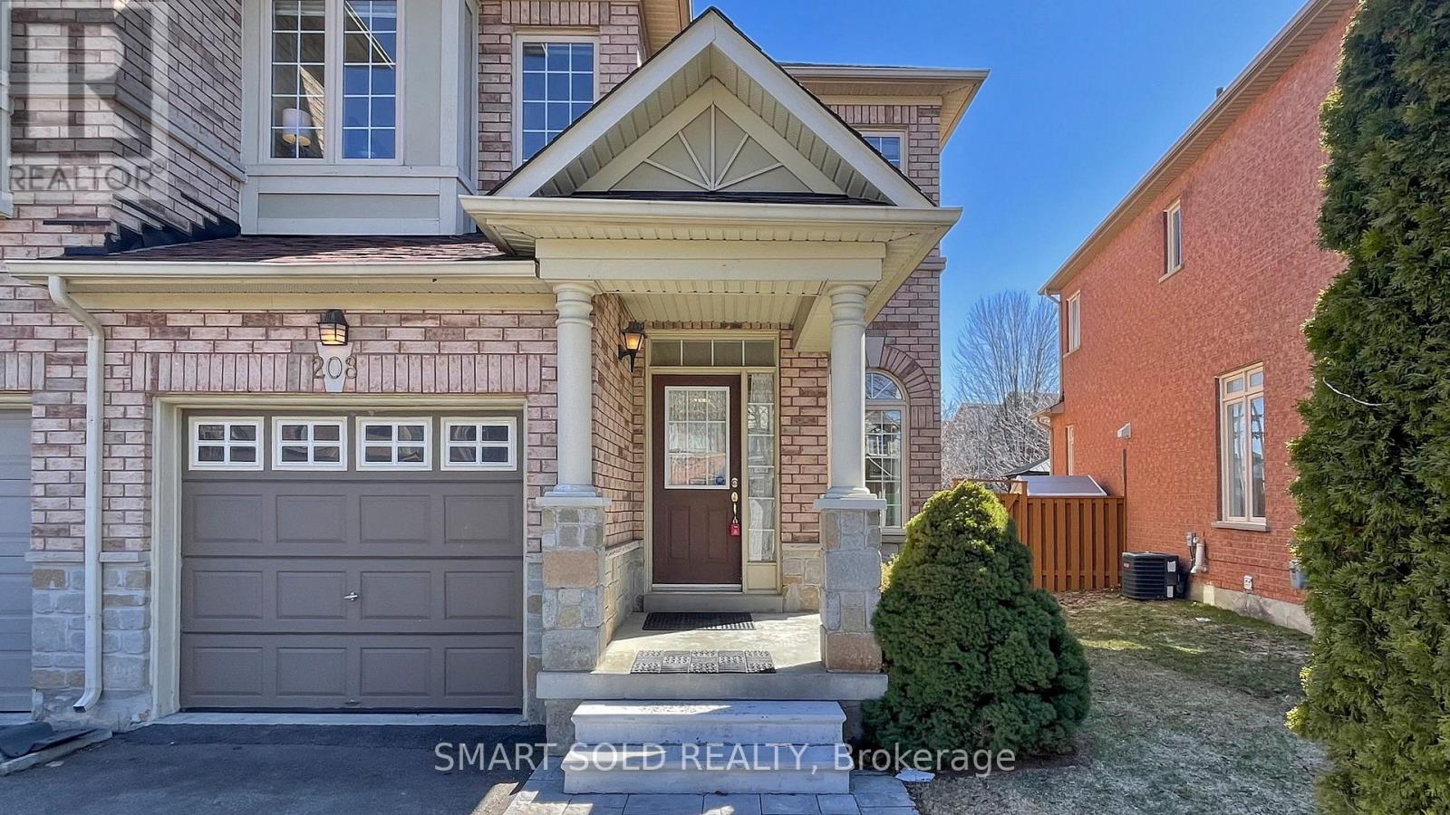 208 Cabernet Road, Vaughan, Ontario  L4J 8V8 - Photo 2 - N12948532