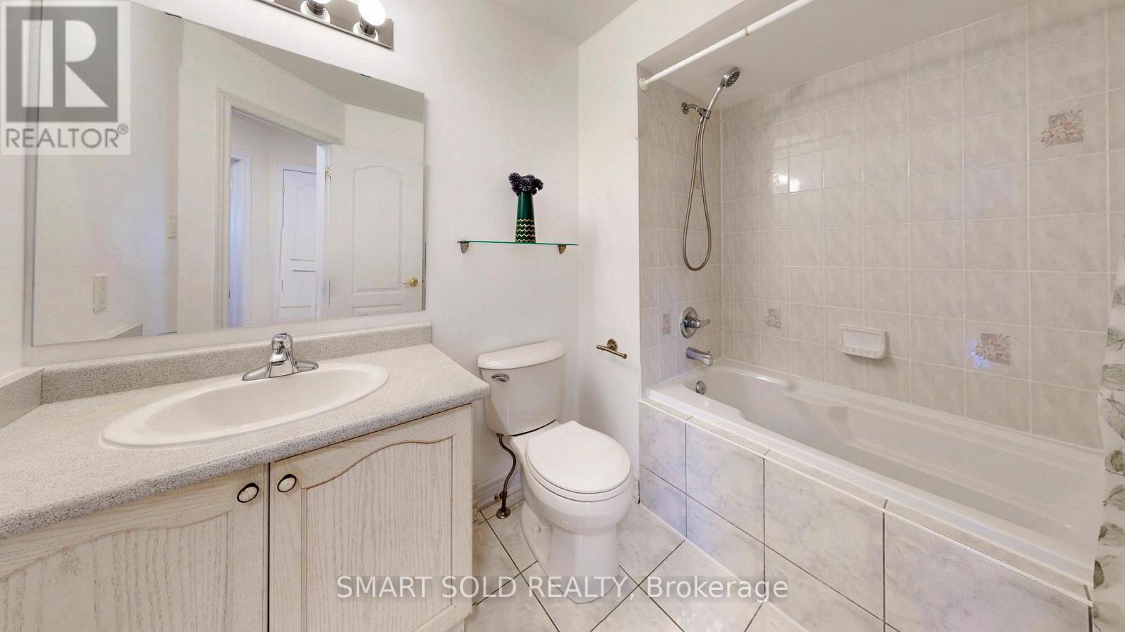 208 Cabernet Road, Vaughan, Ontario  L4J 8V8 - Photo 24 - N12948532