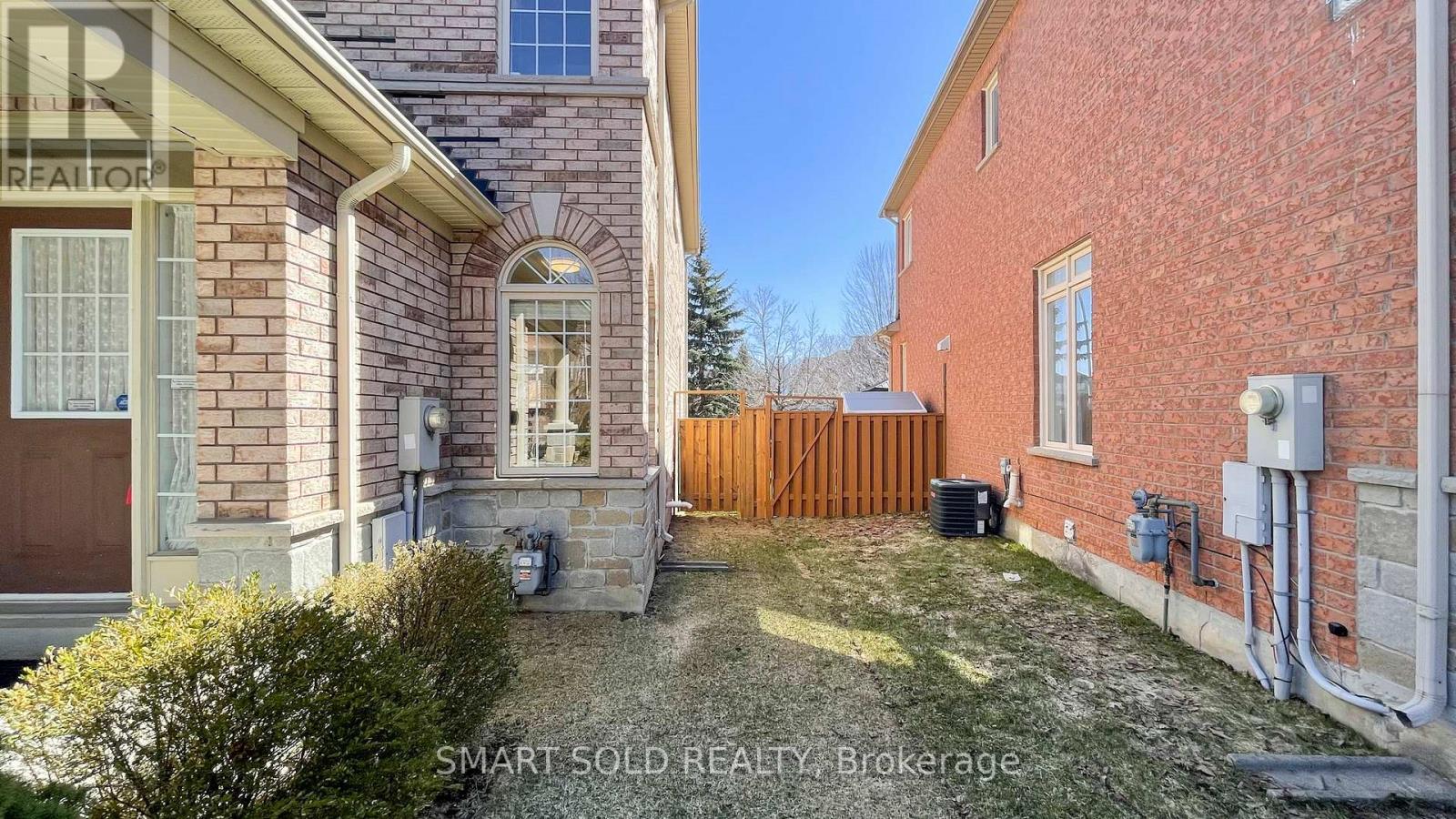 208 Cabernet Road, Vaughan, Ontario  L4J 8V8 - Photo 3 - N12948532