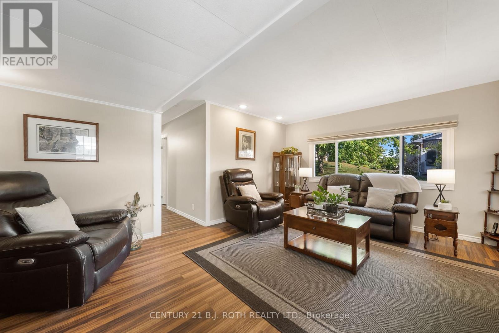 66 Cameron Drive, Oro-Medonte, Ontario  L0L 1T0 - Photo 3 - S12948550