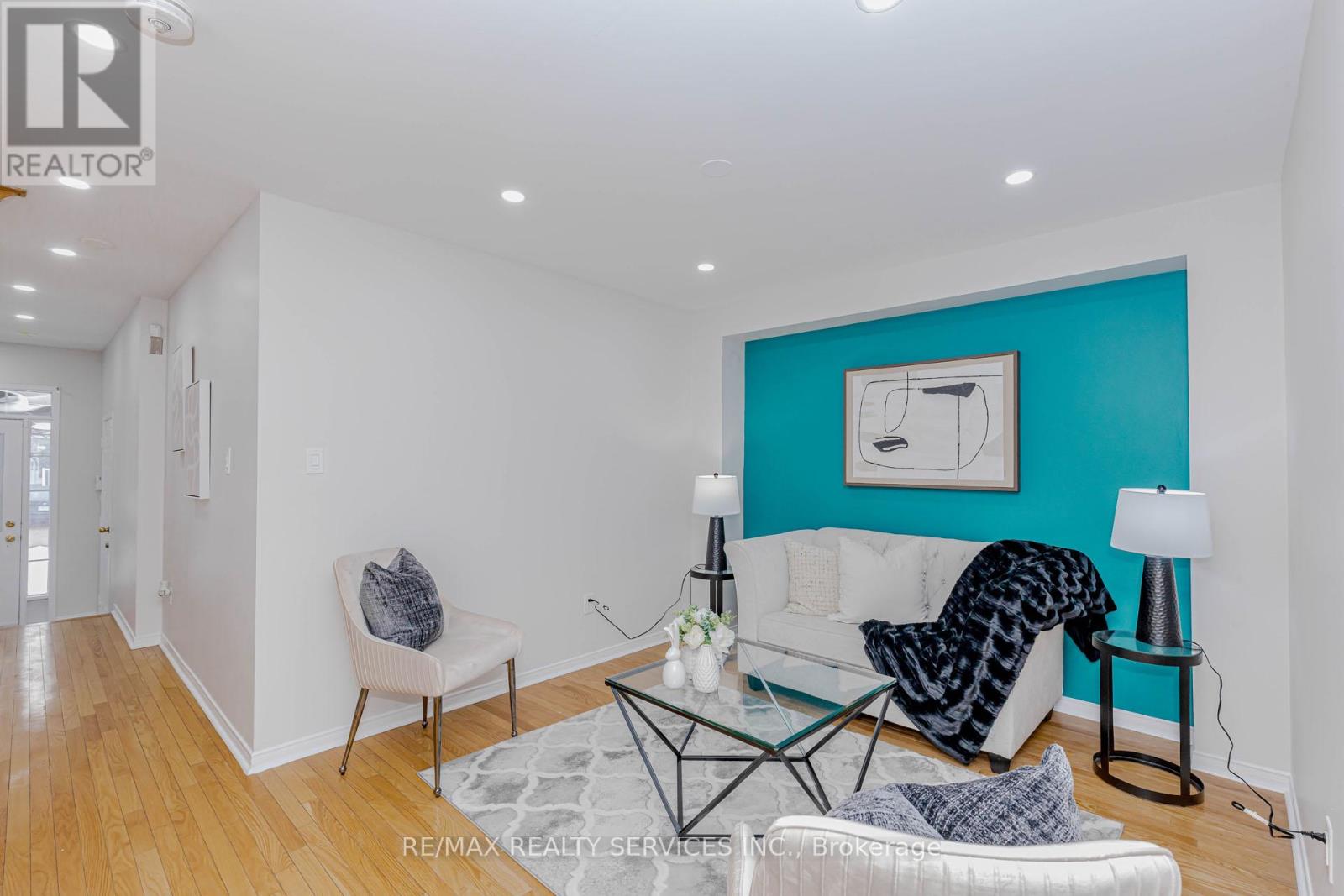 102 Sand Cherry Crescent, Brampton, Ontario  L6R 3B2 - Photo 6 - W12948540