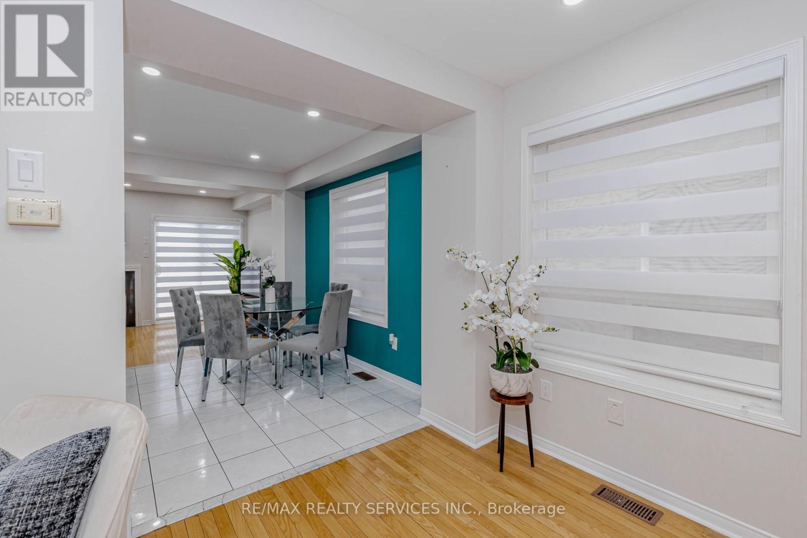 102 Sand Cherry Crescent, Brampton, Ontario  L6R 3B2 - Photo 7 - W12948540