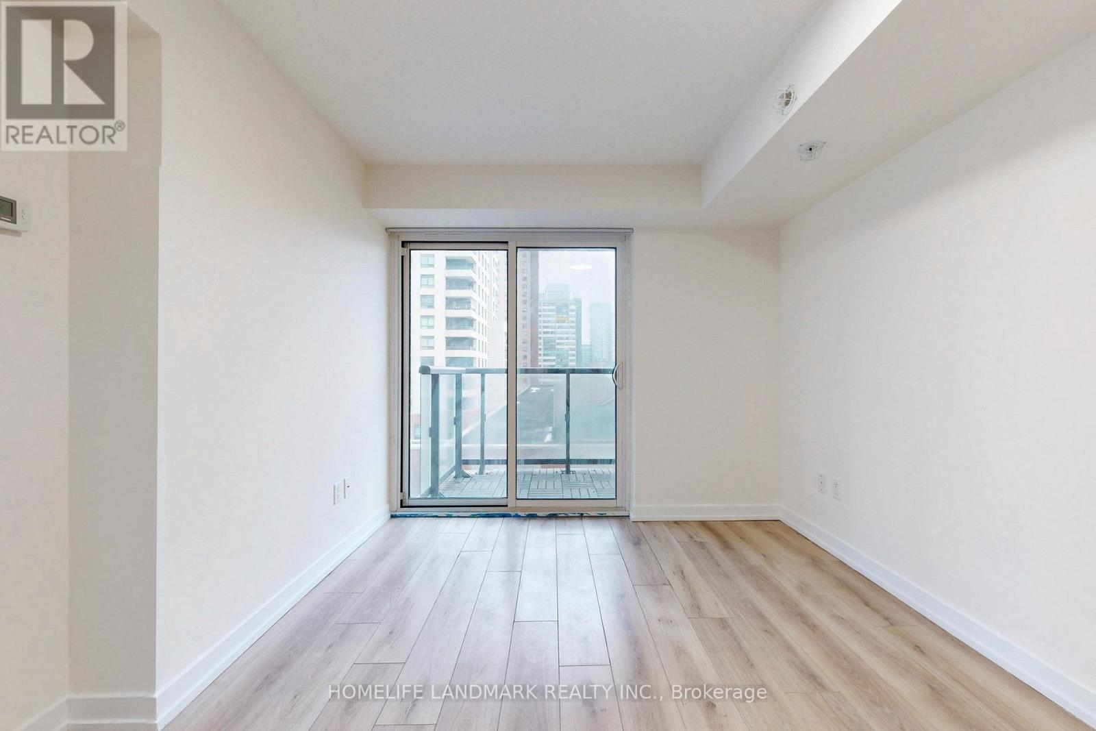 603 - 1420 Dupont Street, Toronto, Ontario  M6H 0C2 - Photo 5 - W12948546