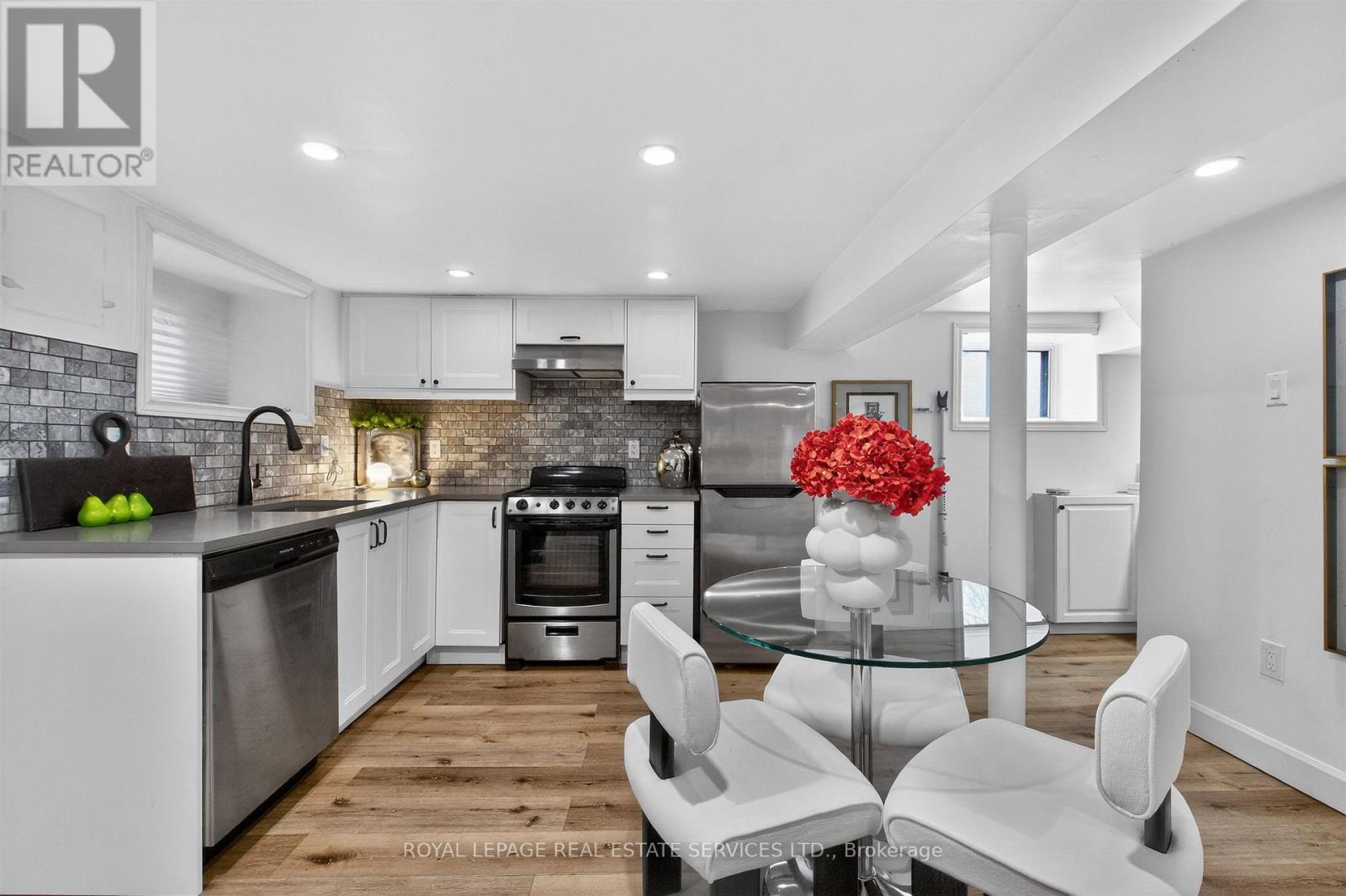 102 Gothic Avenue, Toronto, Ontario  M6P 2V9 - Photo 35 - W12948566