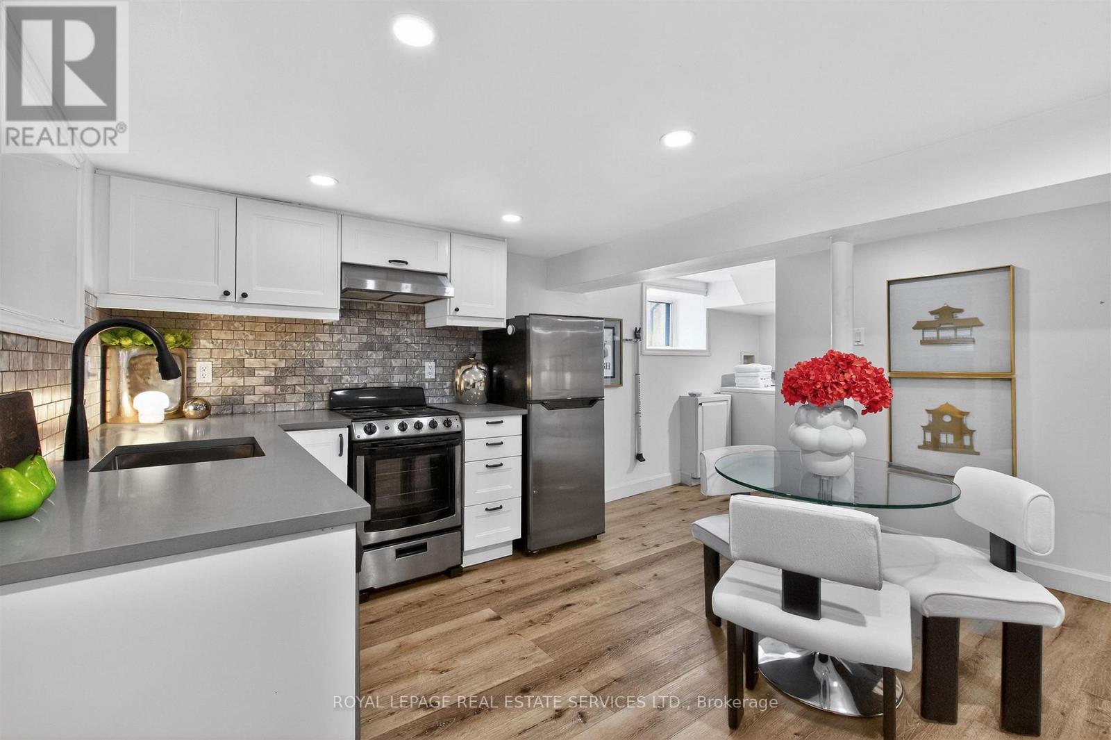 102 Gothic Avenue, Toronto, Ontario  M6P 2V9 - Photo 36 - W12948566