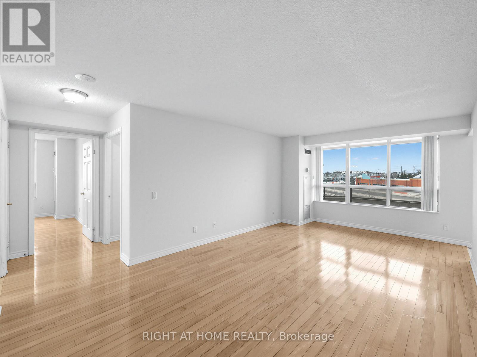 505 - 35 Kingsbridge Garden Circle, Mississauga, Ontario  L5R 3Z5 - Photo 6 - W12948578