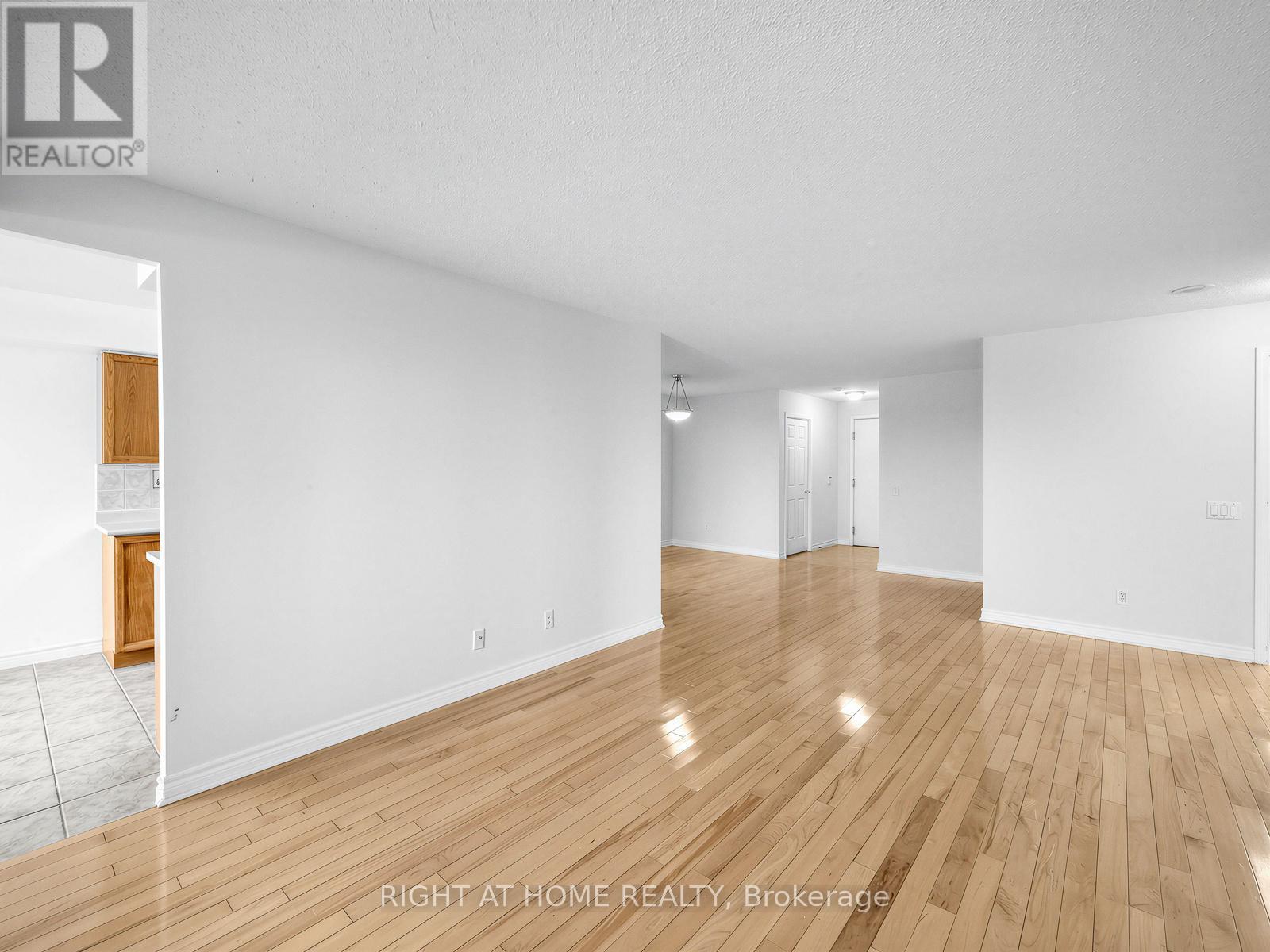 505 - 35 Kingsbridge Garden Circle, Mississauga, Ontario  L5R 3Z5 - Photo 7 - W12948578