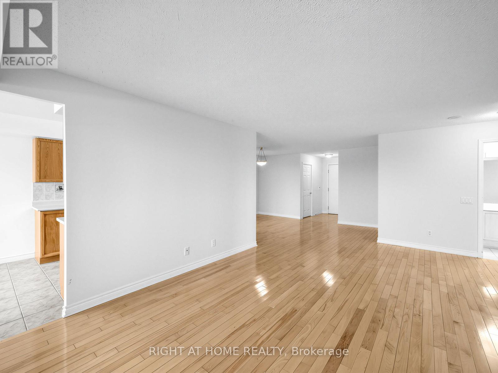 505 - 35 Kingsbridge Garden Circle, Mississauga, Ontario  L5R 3Z5 - Photo 8 - W12948578