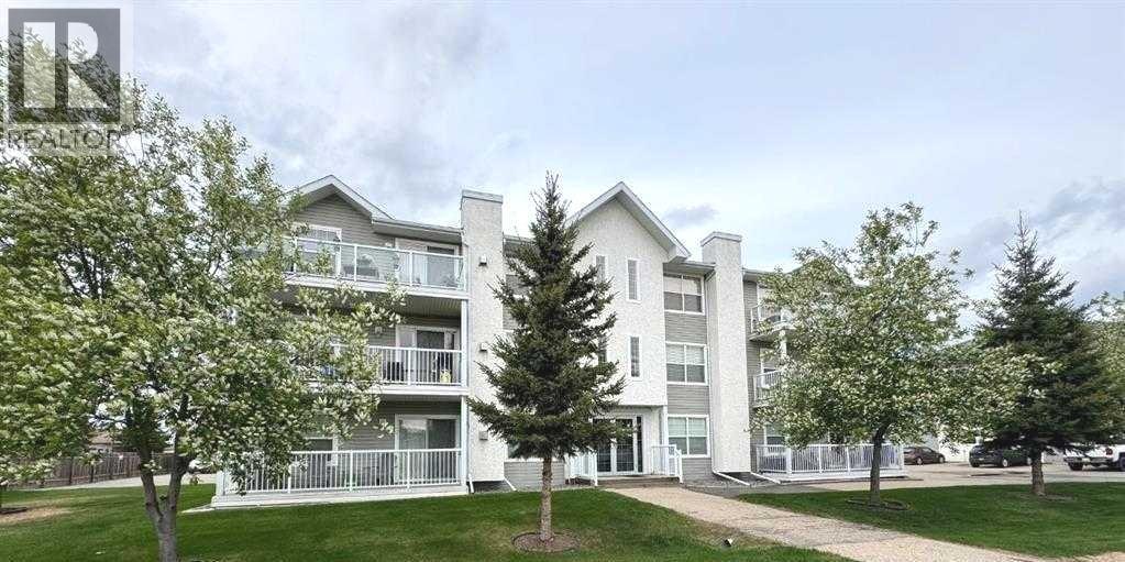 101, 4330A 55TH Avenue, Whitecourt, Alberta