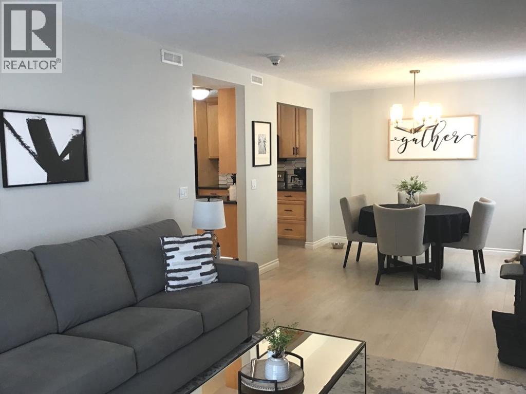 101, 4330a 55th Avenue, Whitecourt, Alberta  T7S 0B4 - Photo 2 - A2297155