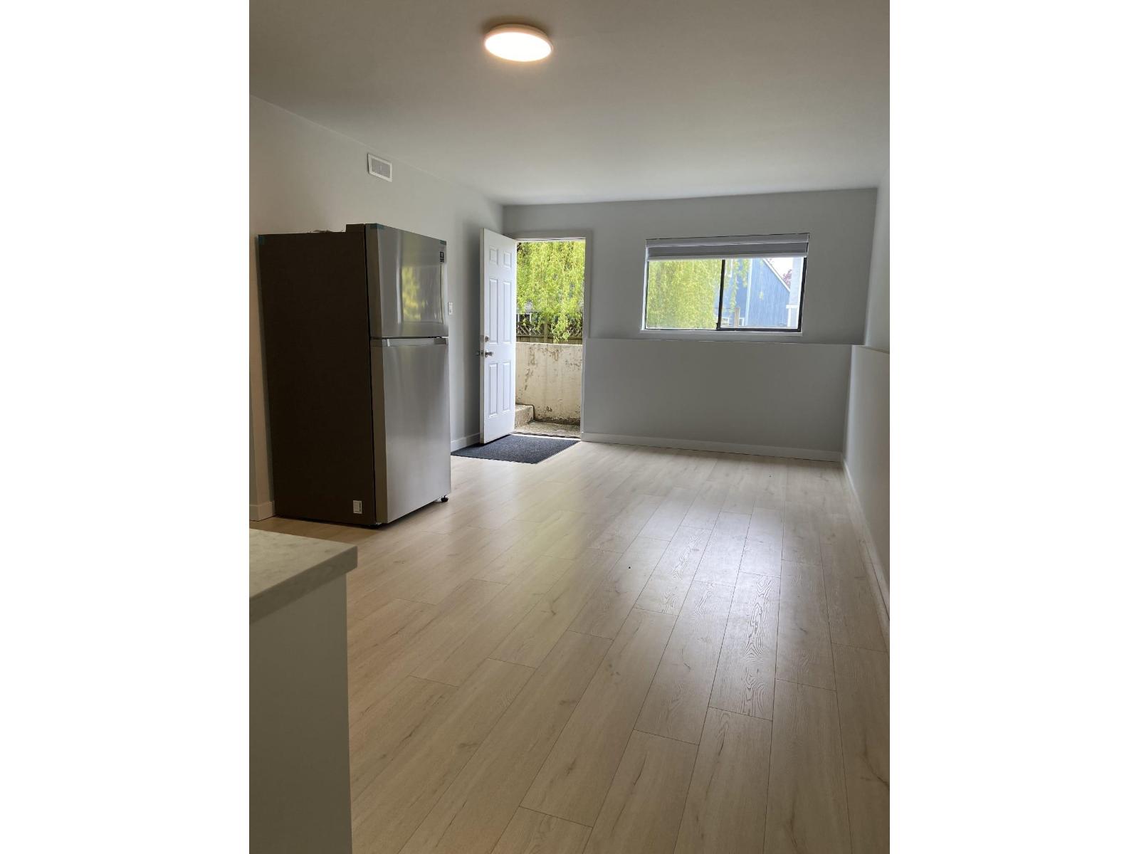 2369 Wakefield Court, Langley, British Columbia  V2Y 1E4 - Photo 3 - R3105480