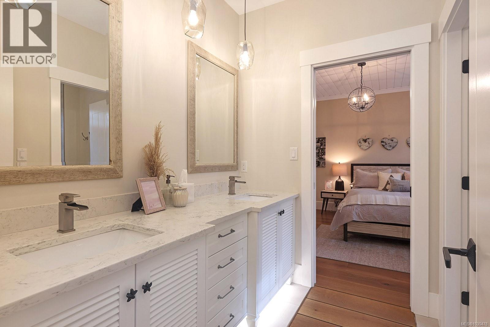 1050/1046 Kincora Lane, Comox, British Columbia  V9M 4C5 - Photo 36 - 1030478