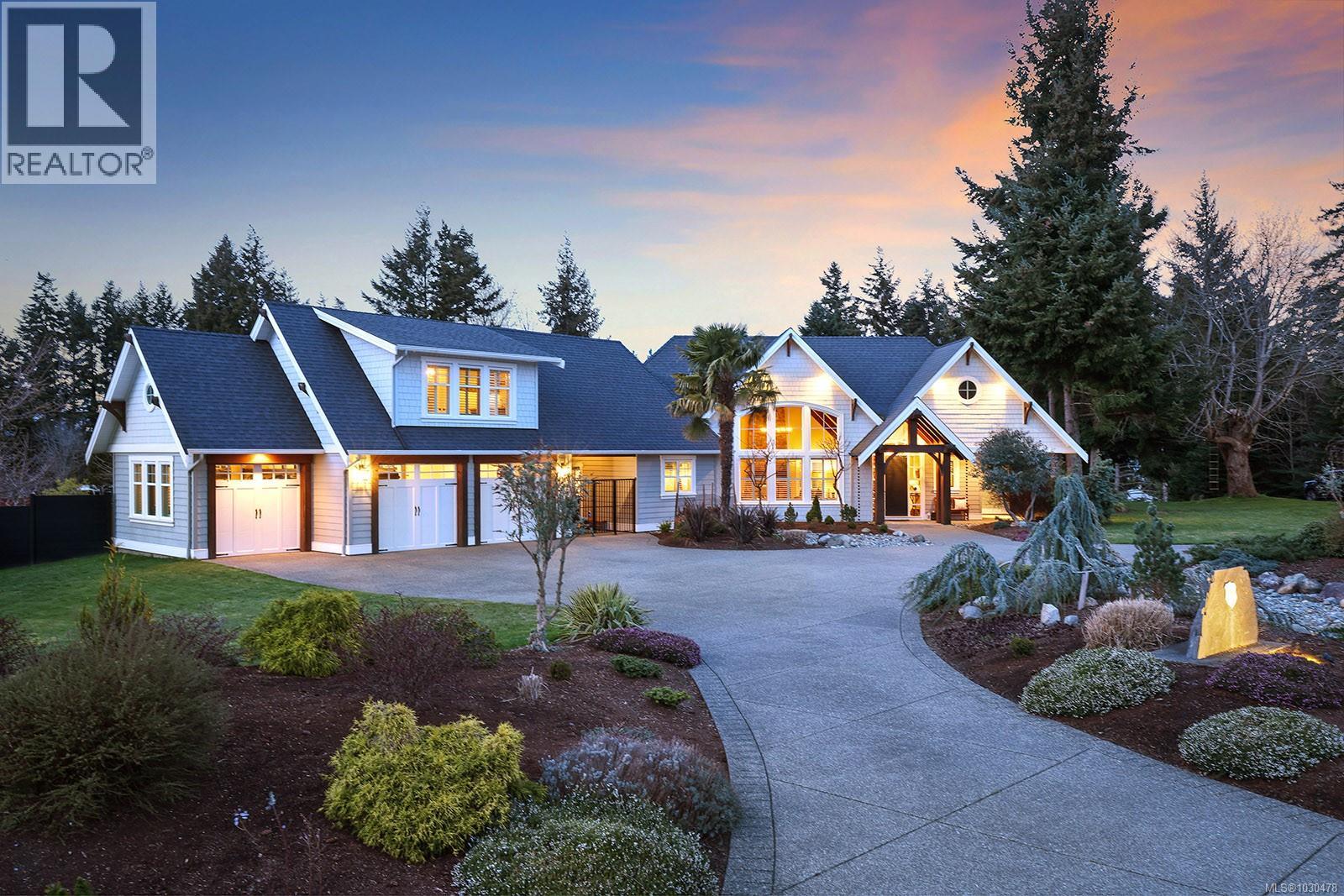 1050/1046 Kincora Lane, Comox, British Columbia  V9M 4C5 - Photo 2 - 1030478